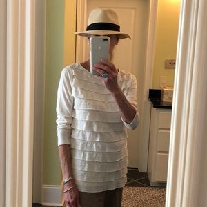 CREAM RUFFLED TOP sz Small